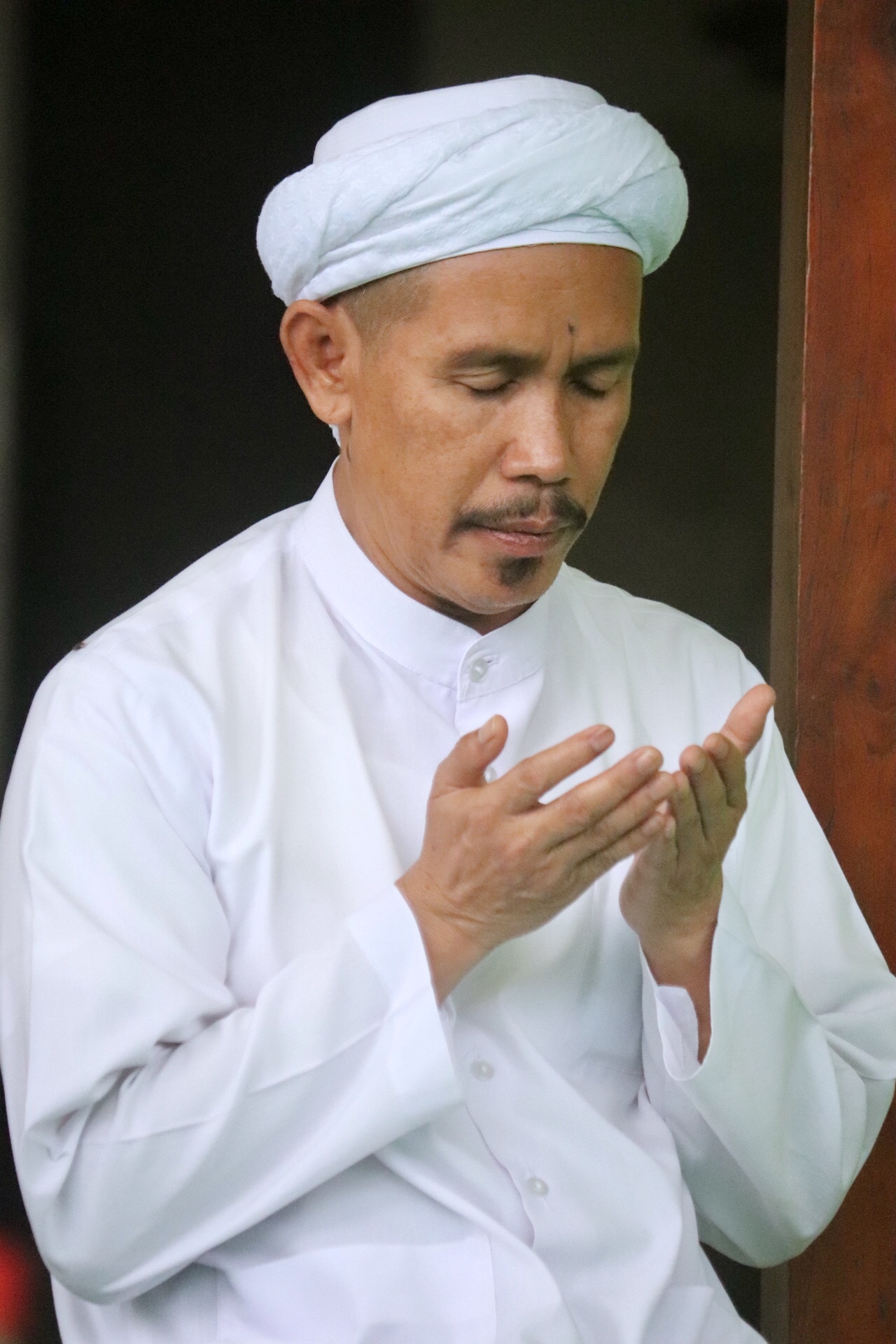 KH.Fawahim 'Adzra'i Syarif (Pendiri dan Pengasuh PP Asy-Syarifiy)